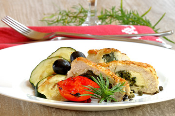 filet z kurczaka nadziewany szpinakiem