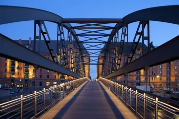 Brücke an der Speicherstadt in Hamburg © imageteam