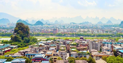 Foto op Plexiglas Uitzicht op de stad Guilin © rigamondis