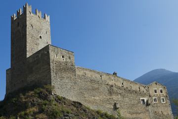 Fototapeta na wymiar Castle near the Austrian-Italy border and town of Resschen