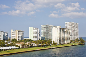 Fototapeta na wymiar Luxury Condominiums on a Florida Coast