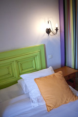 Chambre, lit, literie, hôtel, immobilier, draps, oreiller