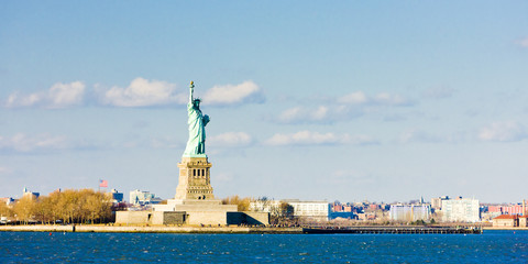 Liberty Island and Statue of Liberty, New York, USA © Richard Semik