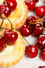 tart with cherries