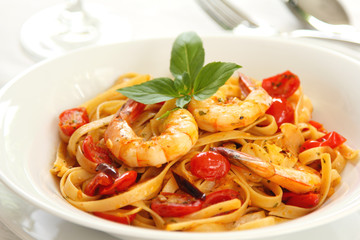 Pasta with tomato and prawn