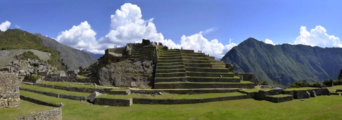 Fotobehang Panorama of Terraces at Macchu Picchu © tr3gi