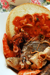Sopa de marisco y pescado