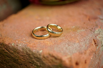 ringe eheringe gold ziegel liebe heirat ehe