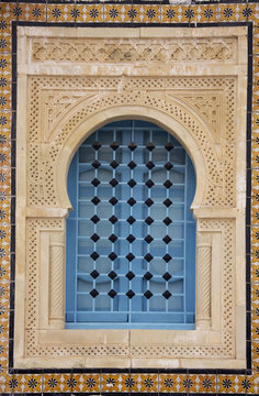 typical oriental window portal