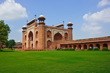 Fototapeta na wymiar The gate to Taj Mahal, India