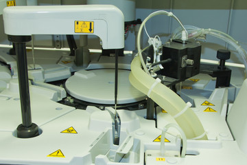 Laboratory Analyzer