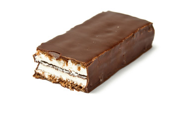 Chocolate bar with skimmings filling cut