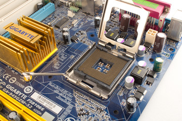 PC motherboard assembling