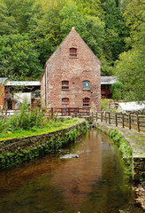 Fototapeta na wymiar Vintage Water Mill in Rural England