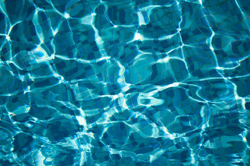 sun glare in the clear water