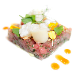 Elegant tuna tartare