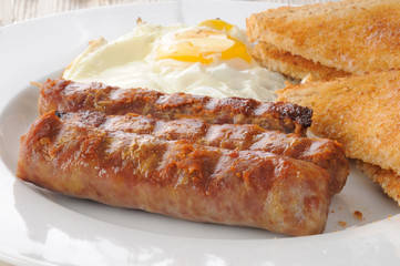 Suasage and eggs