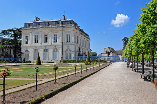 vue sur le parc Cath&eacute;drale Saint-&Eacute;tienne - Bourges