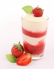 strawberry tiramisu