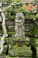 Fototapeta premium religious figure in bali indonesia
