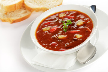 Ungarische Gulaschsuppe
