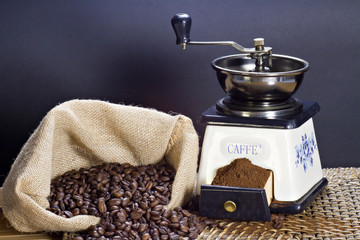 Caffè e macinacaffè