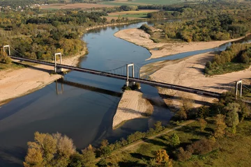 Foto op Plexiglas Pont suspendu à Bonny-sur-Loire 45 © philippe Devanne