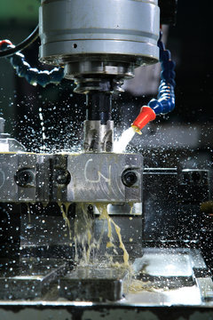 Operation of shaping metal piece machine