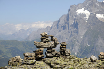 Cairns on Mannlichen path with Wetterhorn