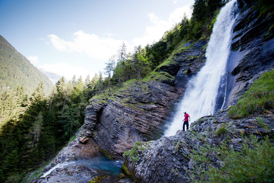 cascade du rouget with man