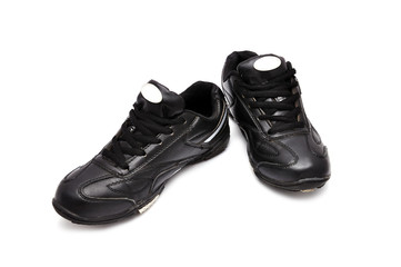 black athletic shoes