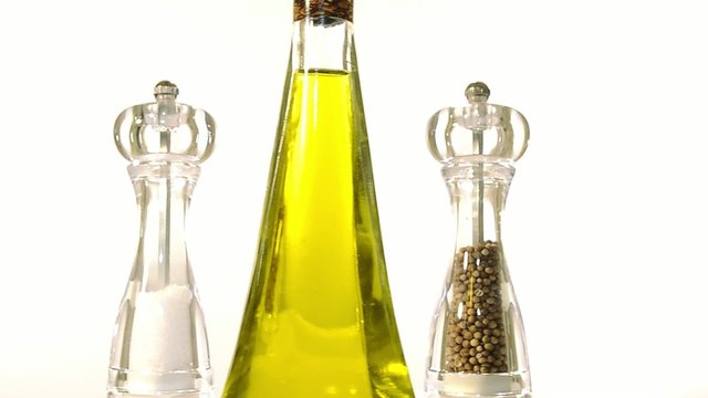 sale, olio e pepe