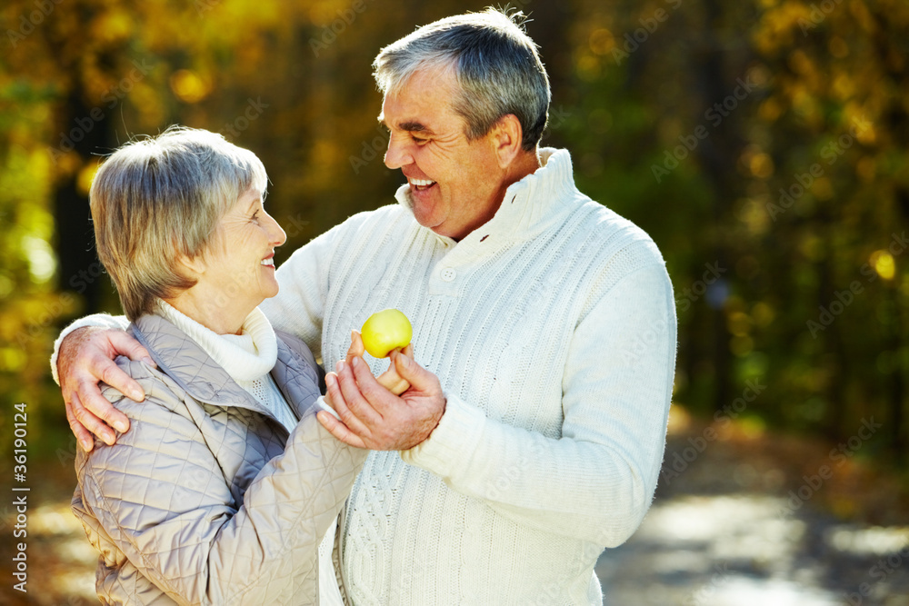 Canvas Prints couple with apple