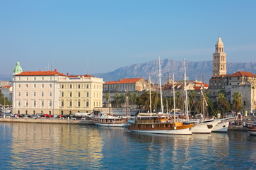 Fototapeta premium Harbour Old town Split