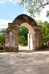 Naklejka premium ancient gate temple