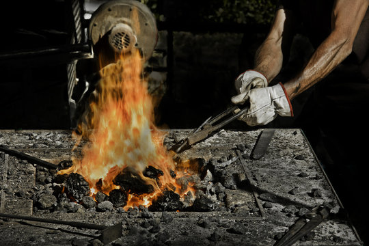 lavorazione - ferro battuto - fucina