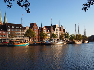 Altstadt mit Trave in Lübeck