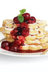 Waffeln mit Fruchtsoße