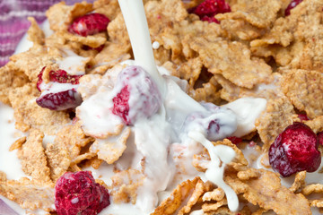 Corn flakes and red berries