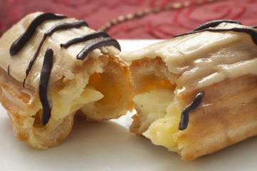 Maple Eclair