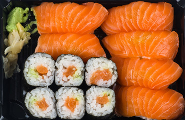 Sushi salmon mix