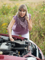 woman calling by mobile to auto support