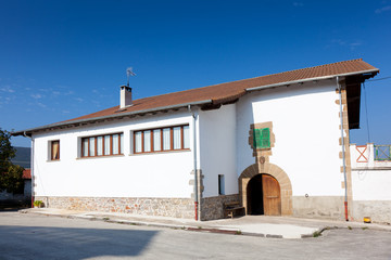 Fototapeta na wymiar Ultzama typowa architektura, Navarra, Hiszpania