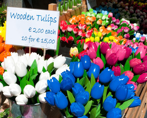Fototapeta na wymiar wooden tulips