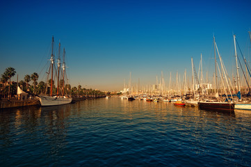 Obraz premium Port Vell before sunset