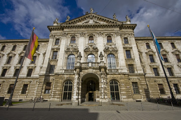 Fototapeta na wymiar Palace of justice in Munich