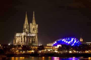 Obraz premium Kölner Dom bei Nacht