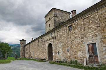 Obraz premium Golaso castle. Varsi. Emilia-Romagna. Italy.