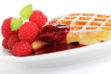 Waffeln mit Himbeeren