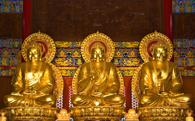 buddha statue in Wat-Leng-Noei-Yi2